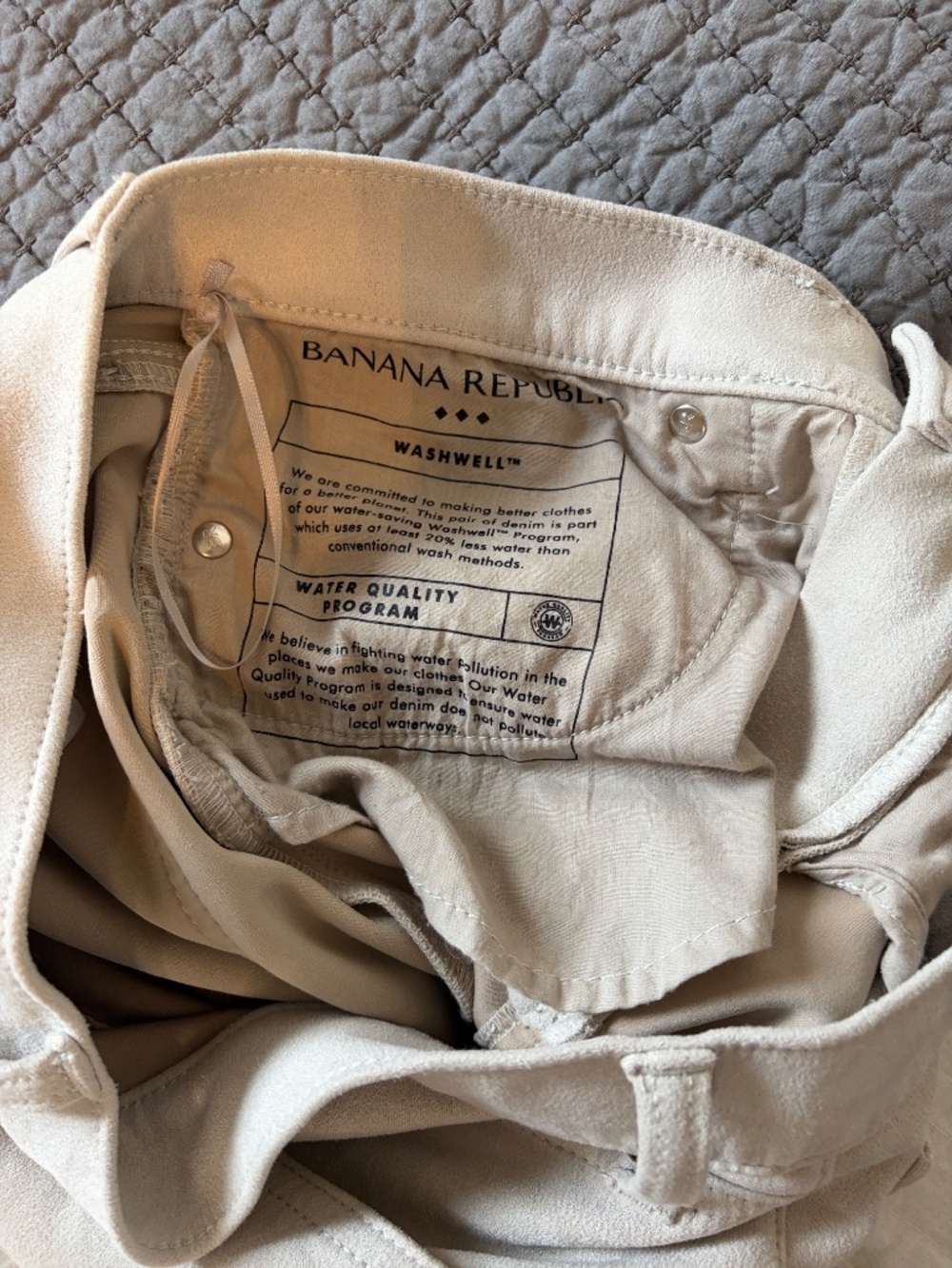 Banana Republic Wide-Leg High-Rise Faux Suede Pants Cream - Size 10 Petite (30) - Picture 6 of 6